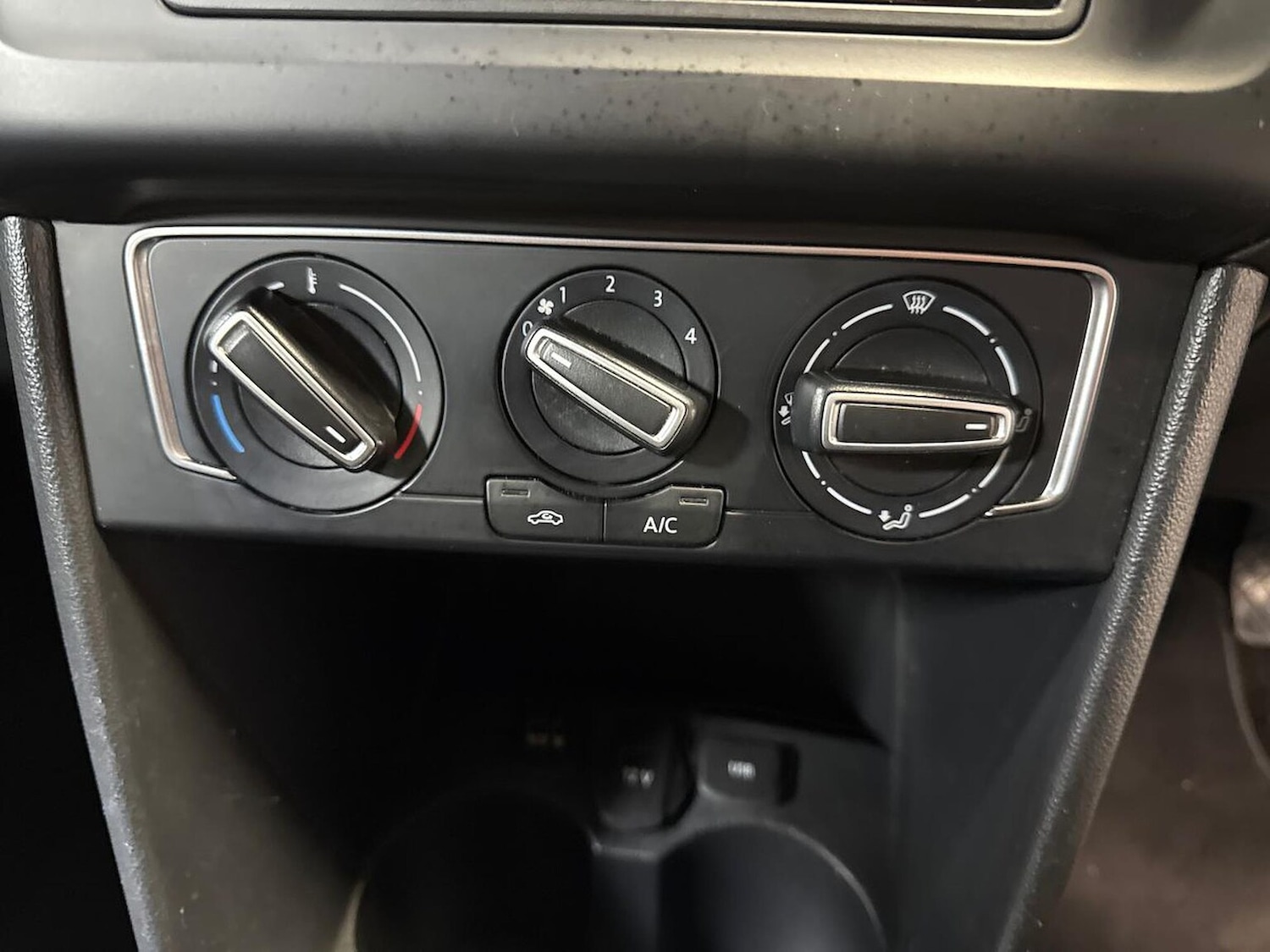 Used Volkswagen Polo 2015 for sale - 76076448: Photo 12