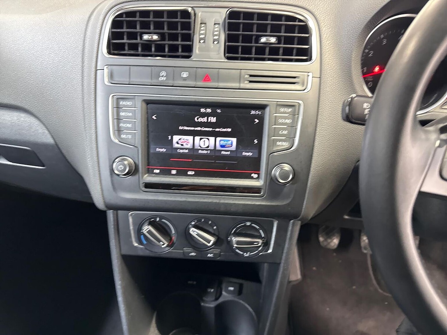 Used Volkswagen Polo 2015 for sale - 76076448: Photo 13