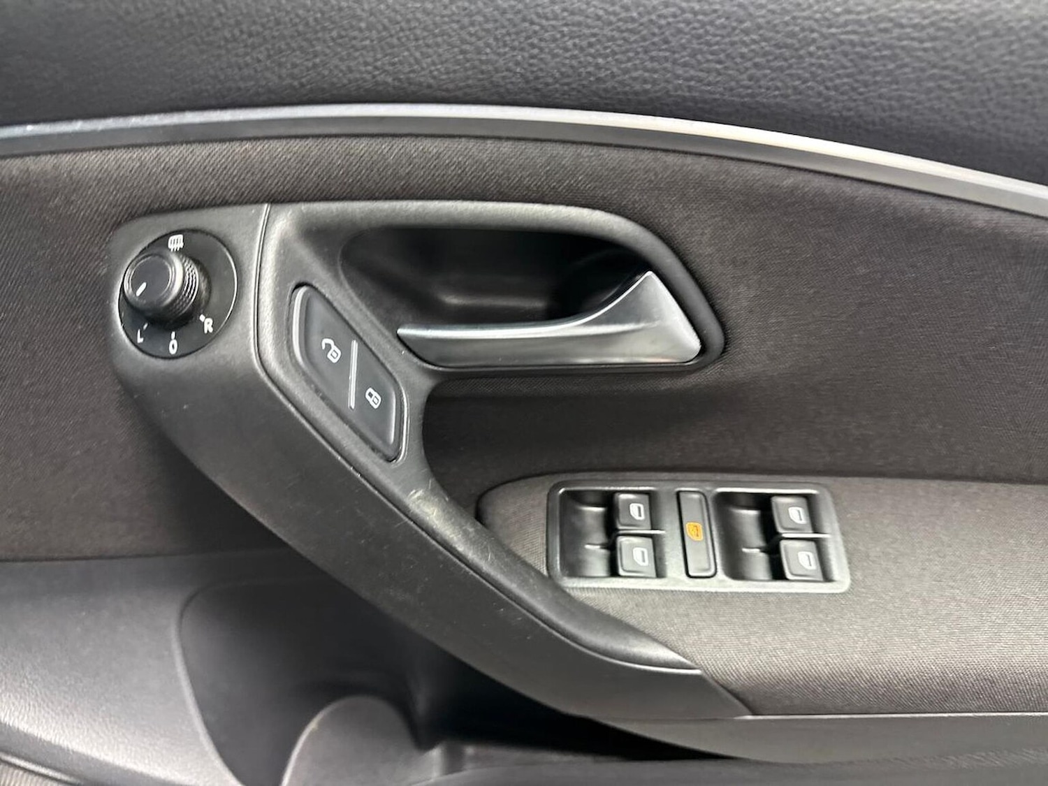 Used Volkswagen Polo 2015 for sale - 76076448: Photo 21