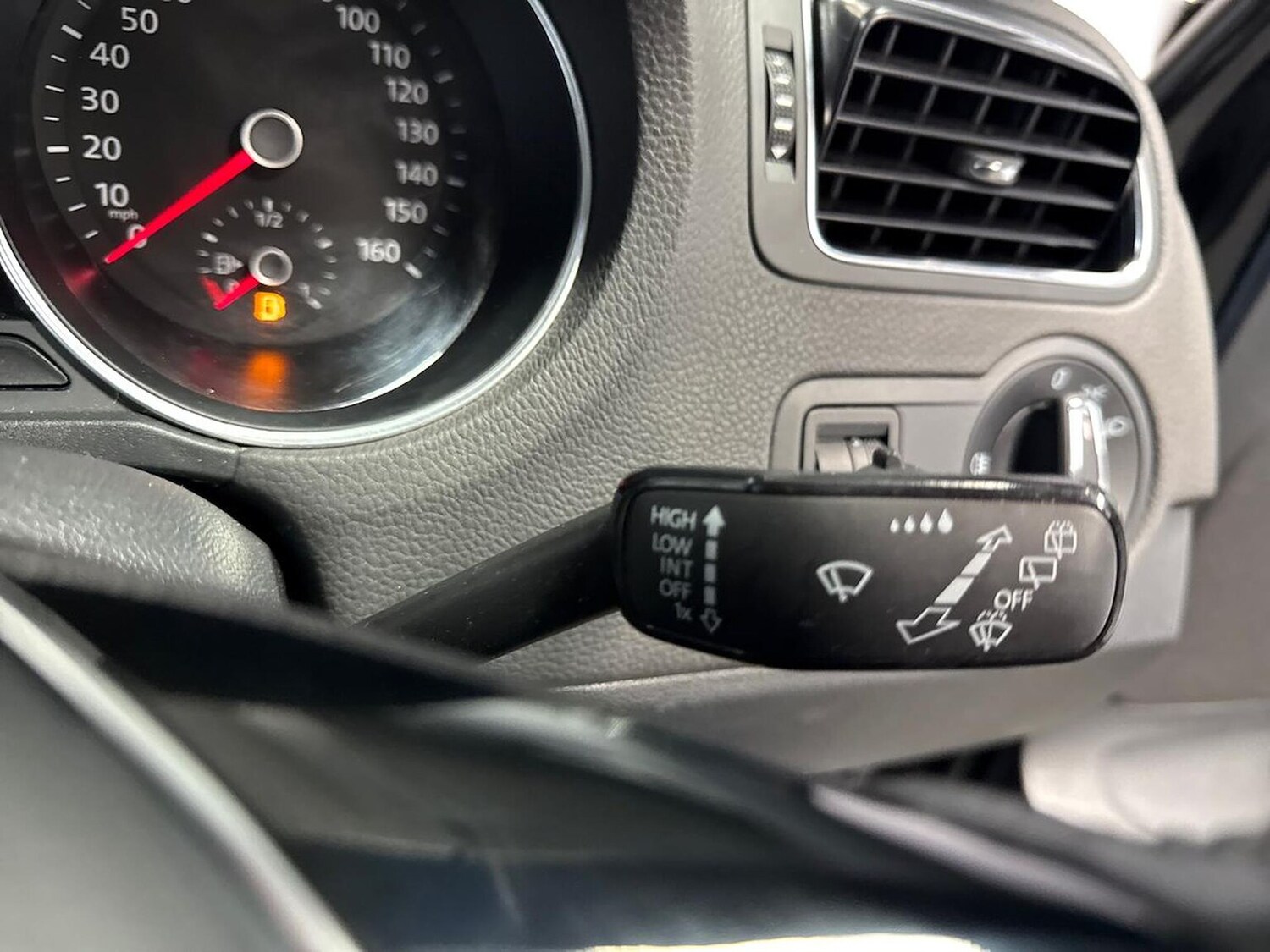 Used Volkswagen Polo 2015 for sale - 76076448: Photo 27