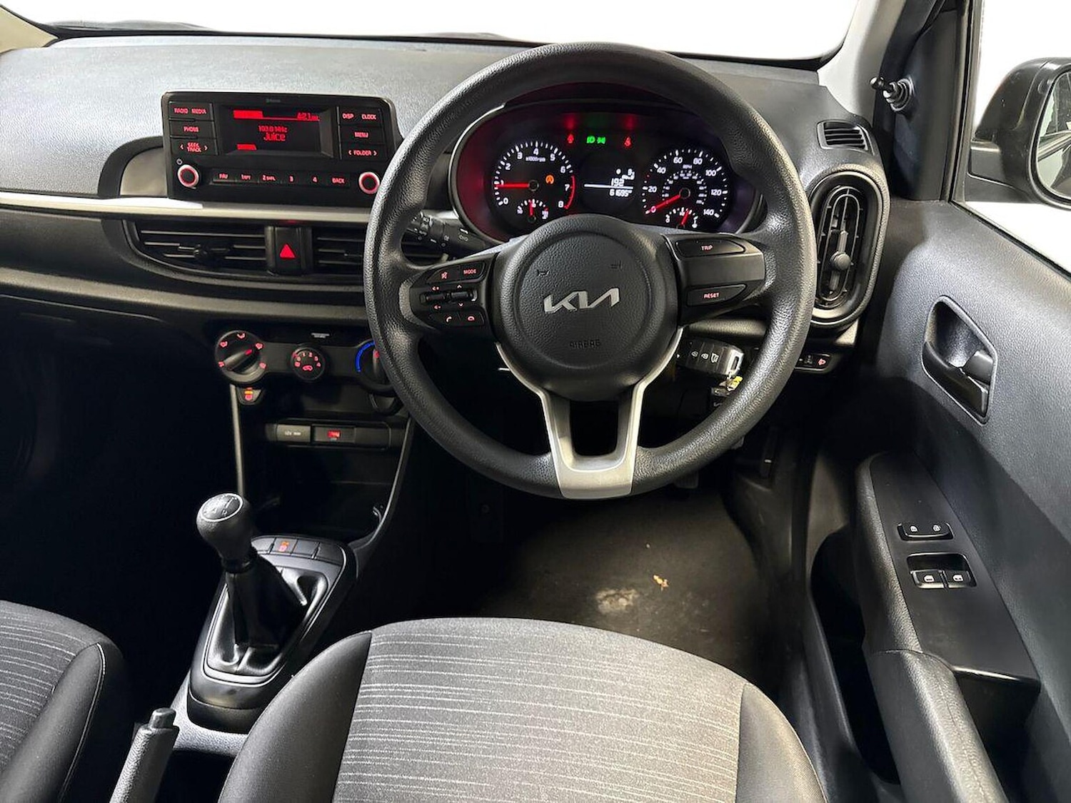 Used Kia Picanto 2022 for sale - 76968960: Photo 15