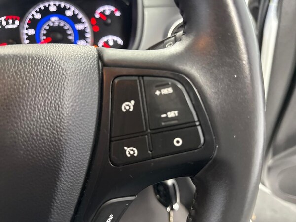 Used Hyundai i10 2019 for sale - 76275166: Photo 25