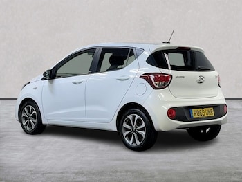 Used Hyundai i10 2019 for sale - 76275166: Photo 2