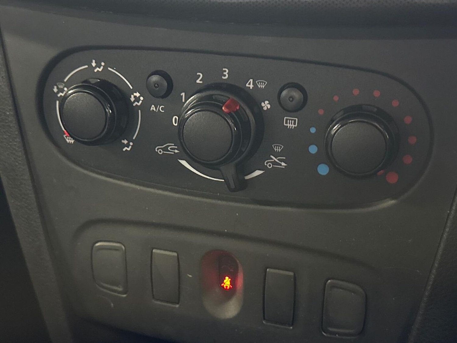 Used Dacia Sandero Stepway 2019 for sale - 77034590: Photo 12