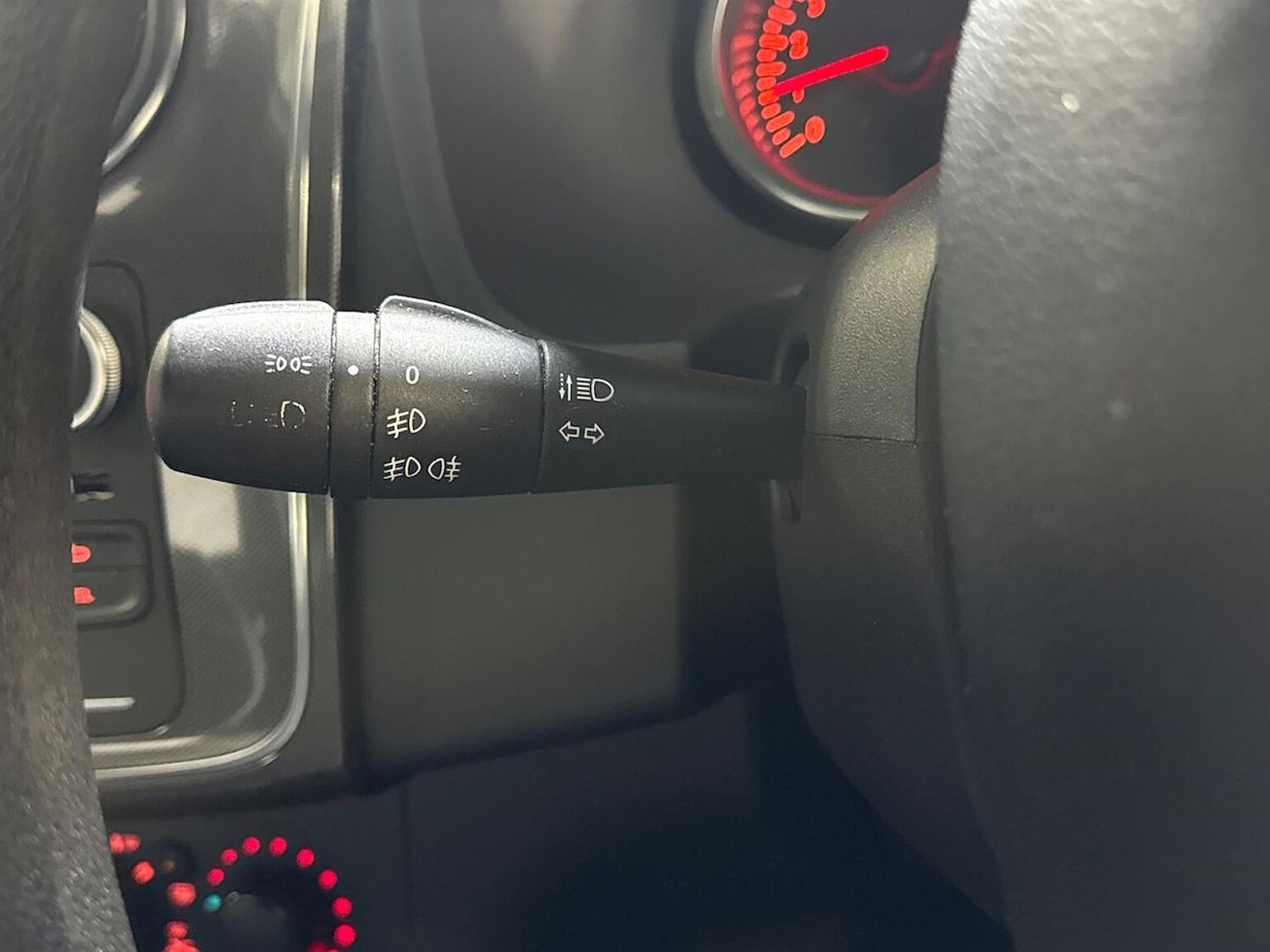 Used Dacia Sandero Stepway 2019 for sale - 77034590: Photo 27