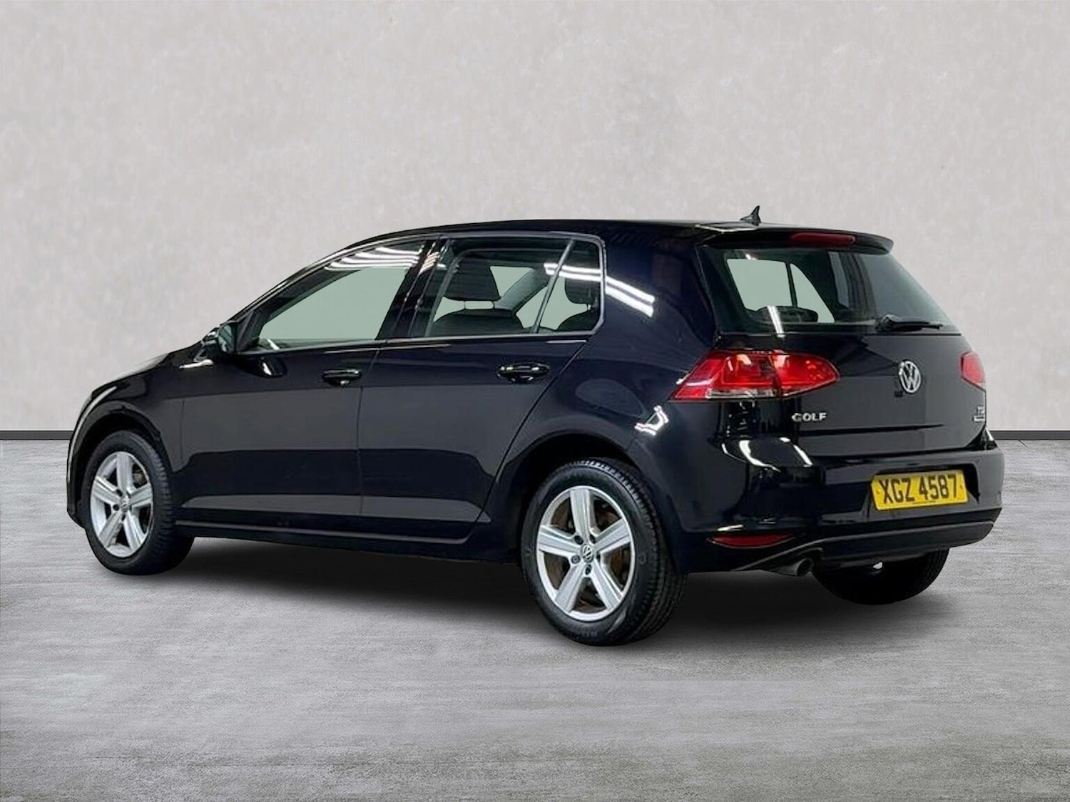 Used Volkswagen Golf 2016 for sale - 76275163: Photo 2
