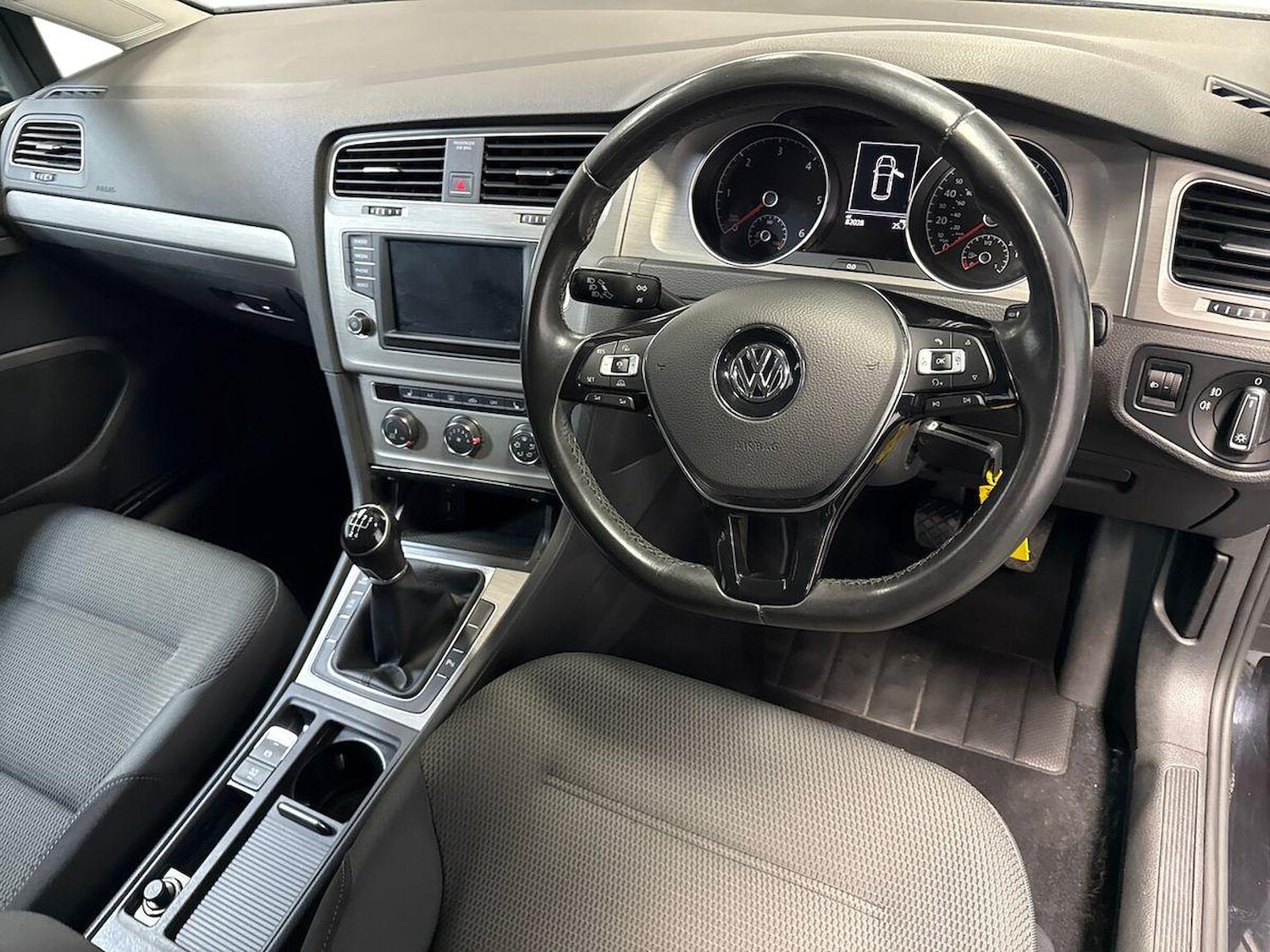 Used Volkswagen Golf 2016 for sale - 76275163: Photo 8
