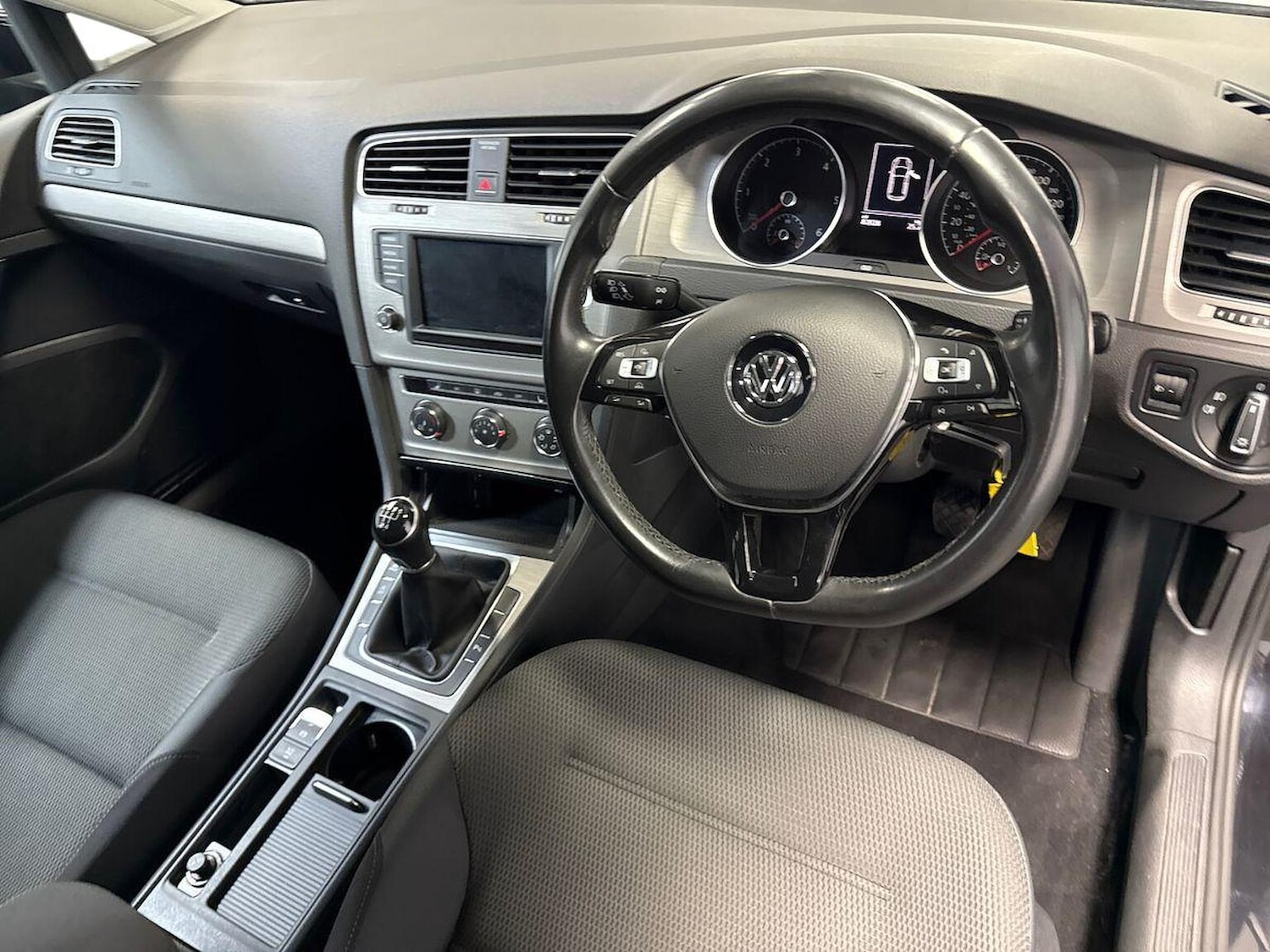 Used Volkswagen Golf 2016 for sale - 76275163: Photo 9