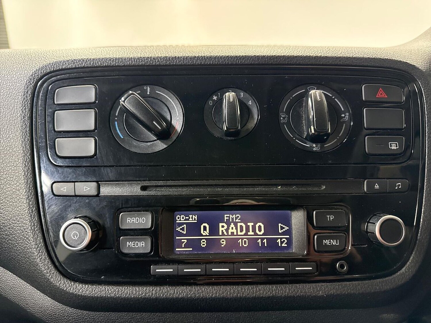 Used Volkswagen up! 2014 for sale - 78064446: Photo 12