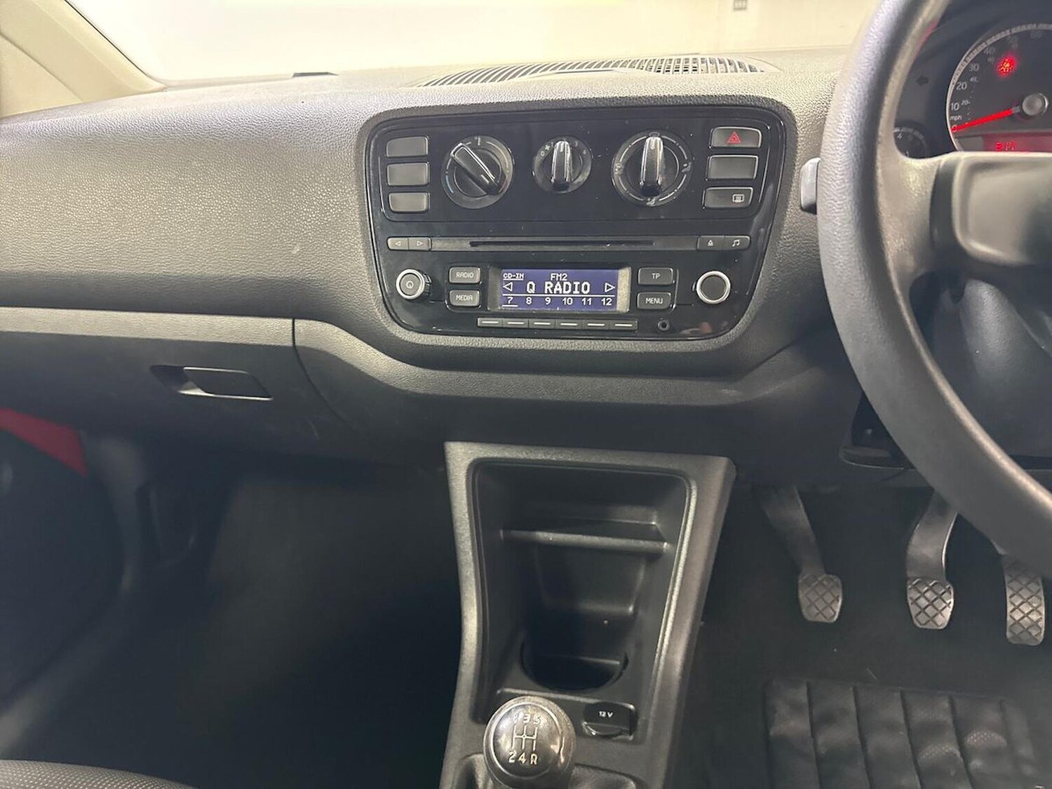 Used Volkswagen up! 2014 for sale - 78064446: Photo 24