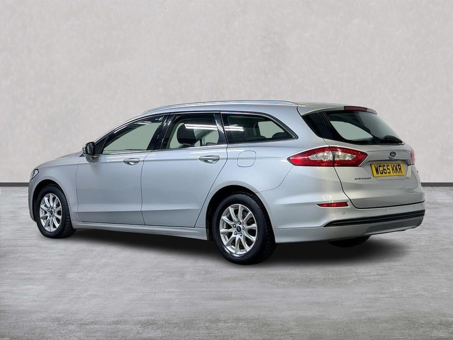 Used Ford Mondeo 2015 for sale - 76897126: Photo 2
