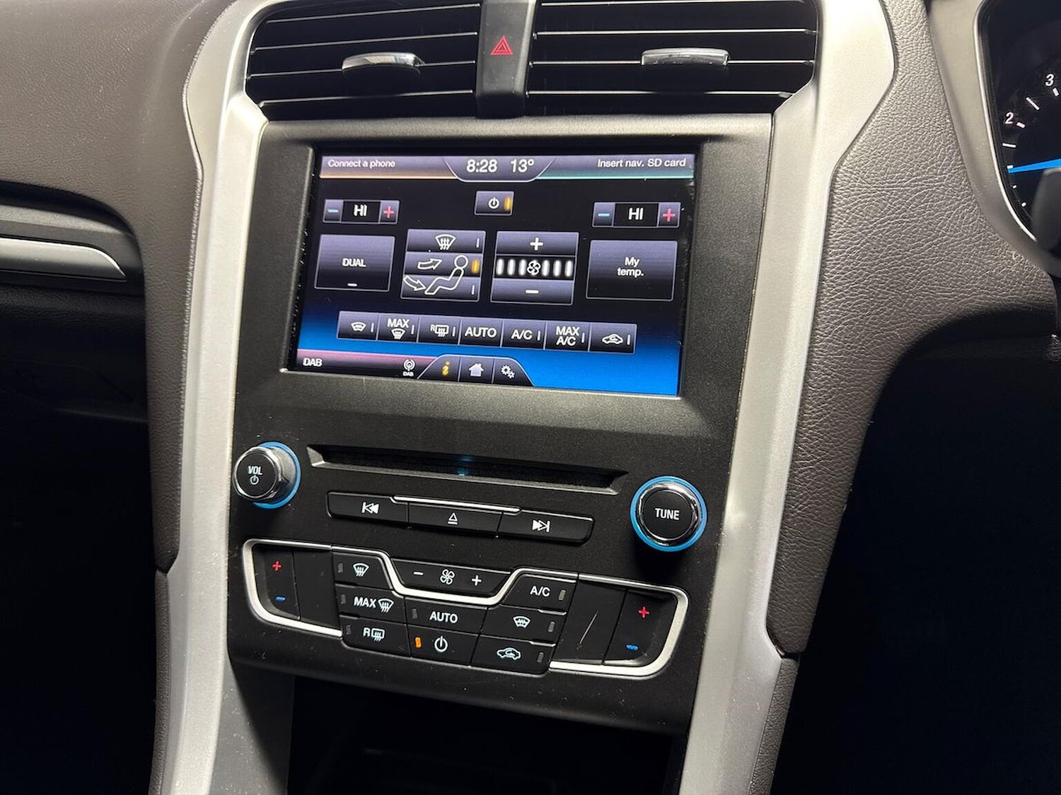 Used Ford Mondeo 2015 for sale - 76897126: Photo 23