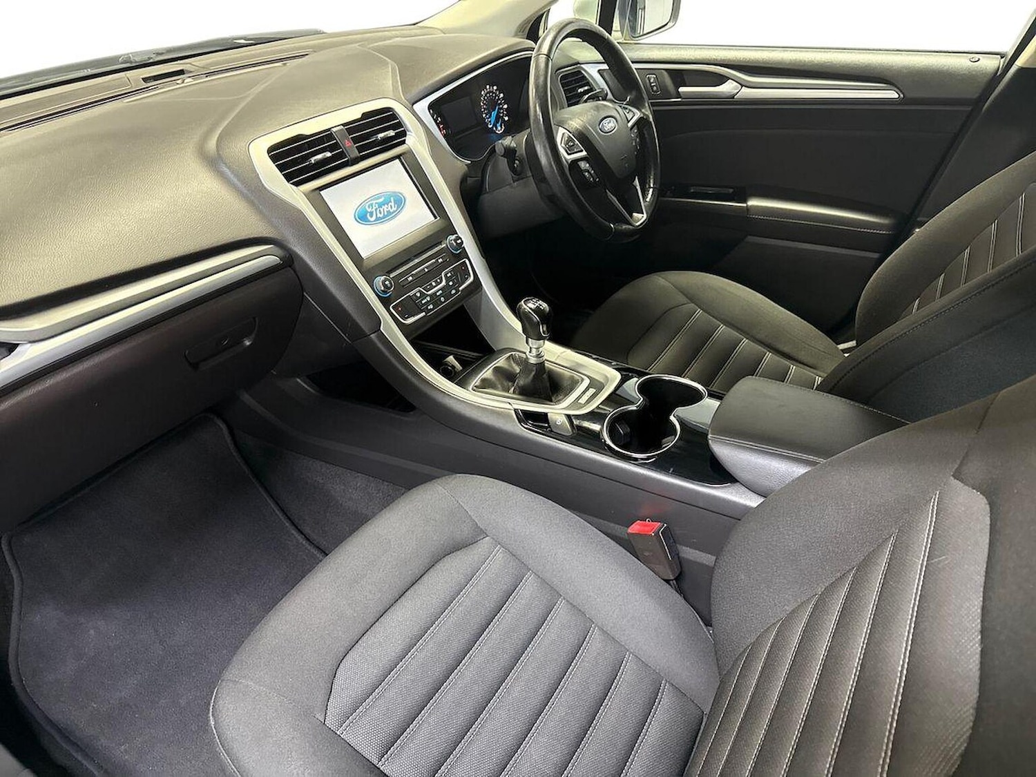 Used Ford Mondeo 2015 for sale - 76897126: Photo 7