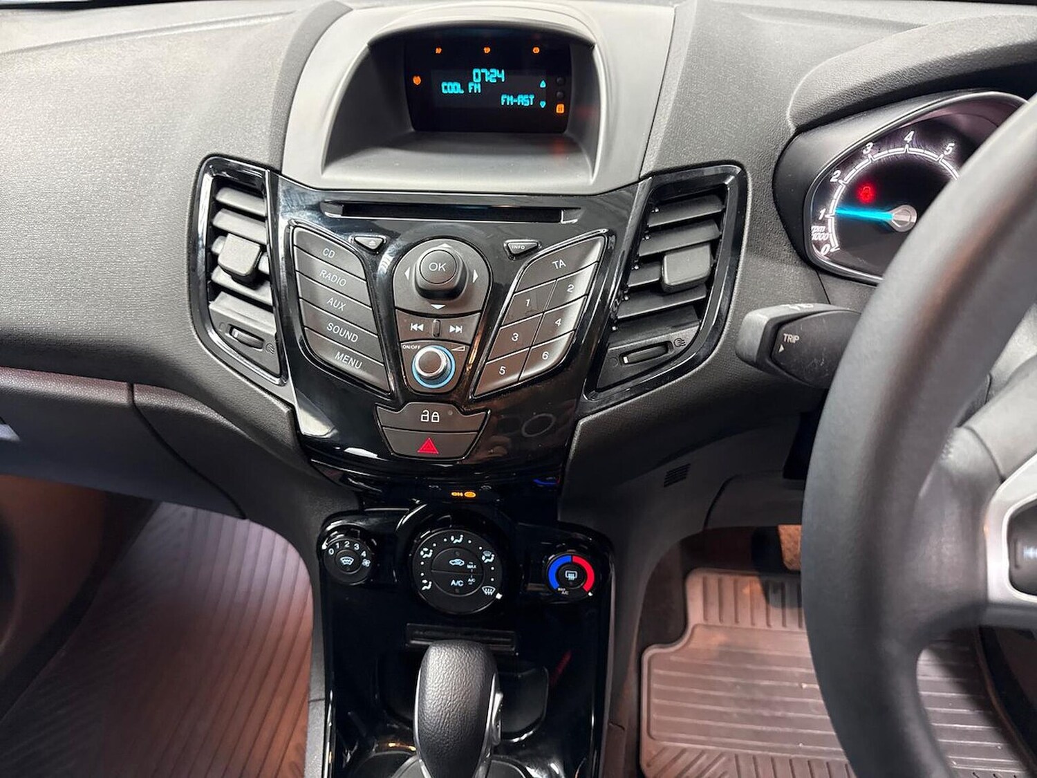 Used Ford Fiesta 2014 for sale - 78192417: Photo 15