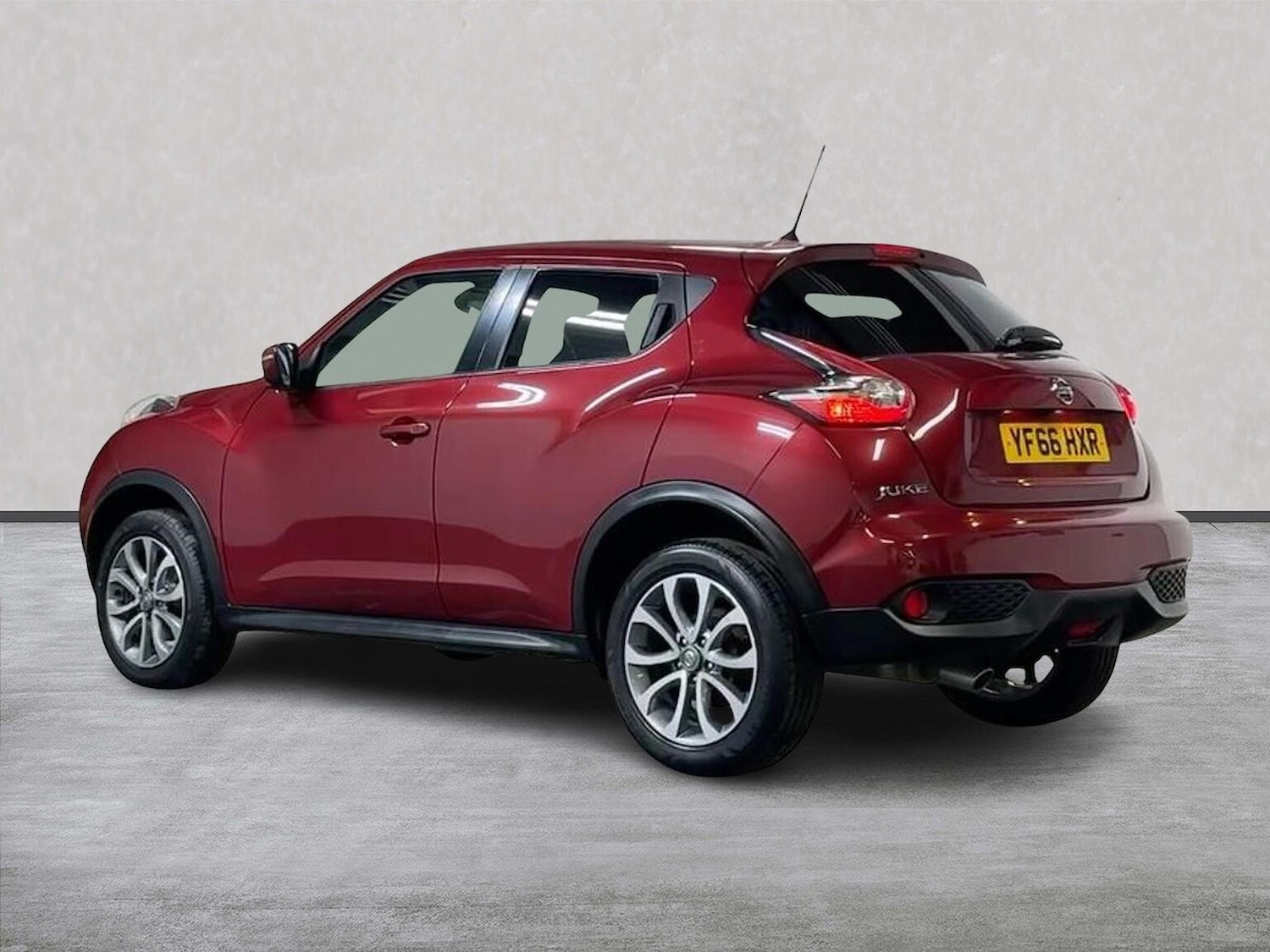 Used Nissan Juke 2017 for sale - 77065745: Photo 2