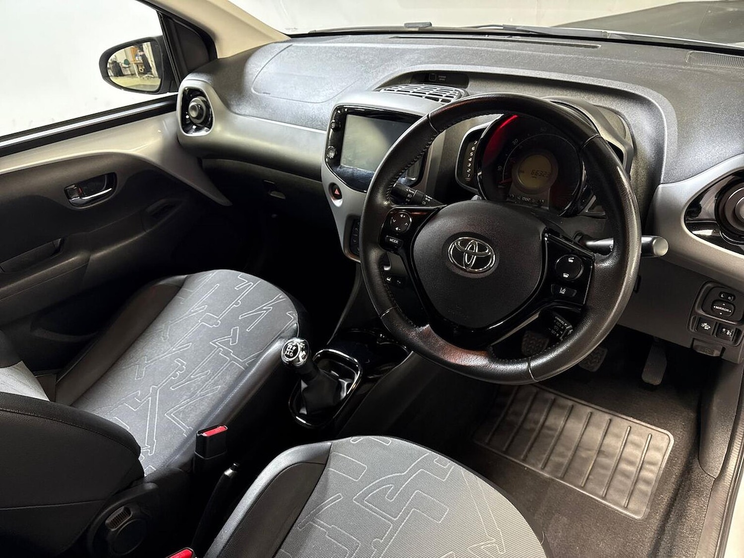 Used Toyota AYGO 2019 for sale - 77954089: Photo 15