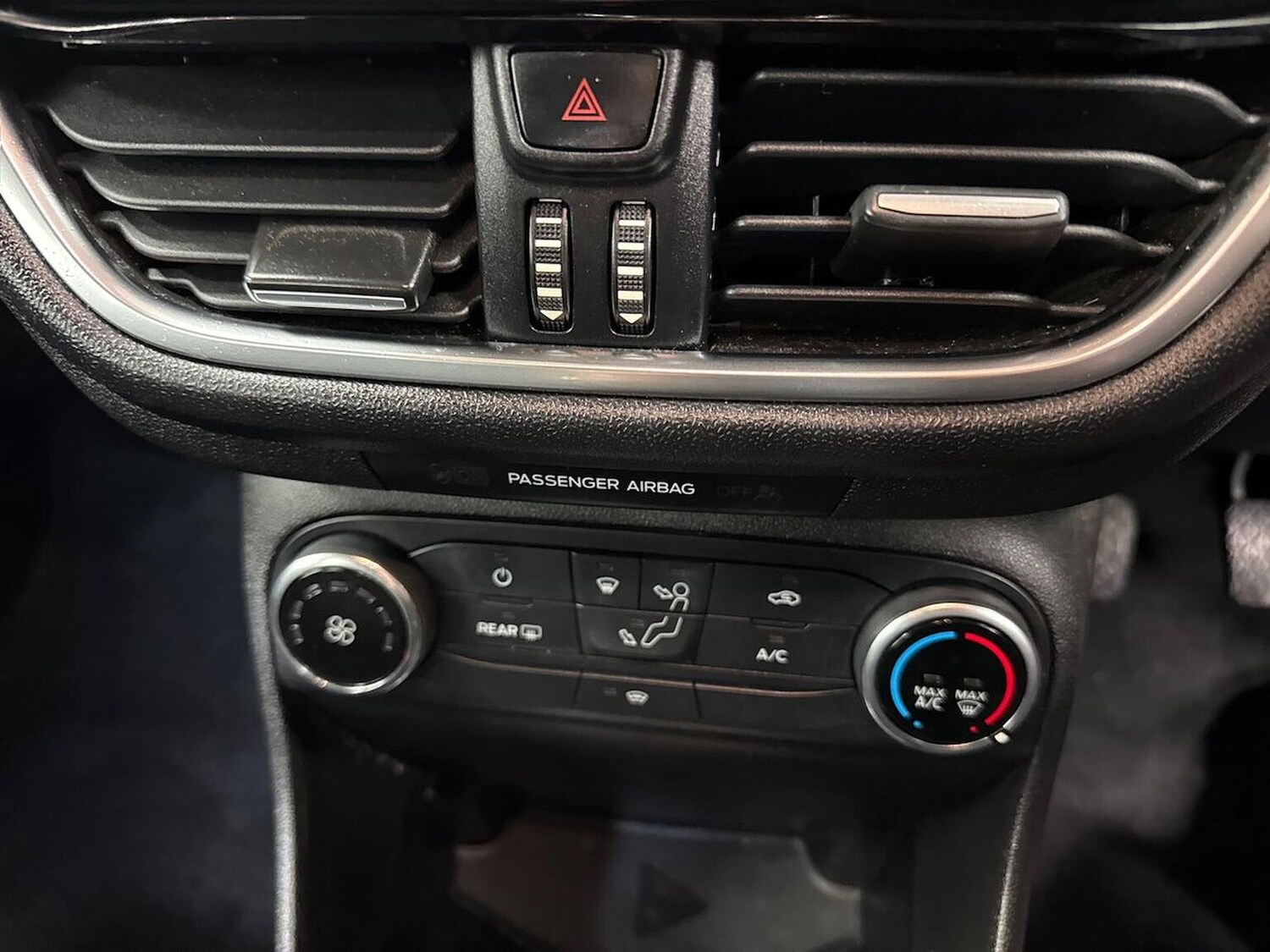 Used Ford Fiesta 2018 for sale - 78211150: Photo 24