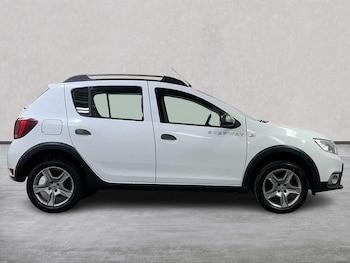 Used Dacia Sandero Stepway 2018 for sale - 78368767: Photo