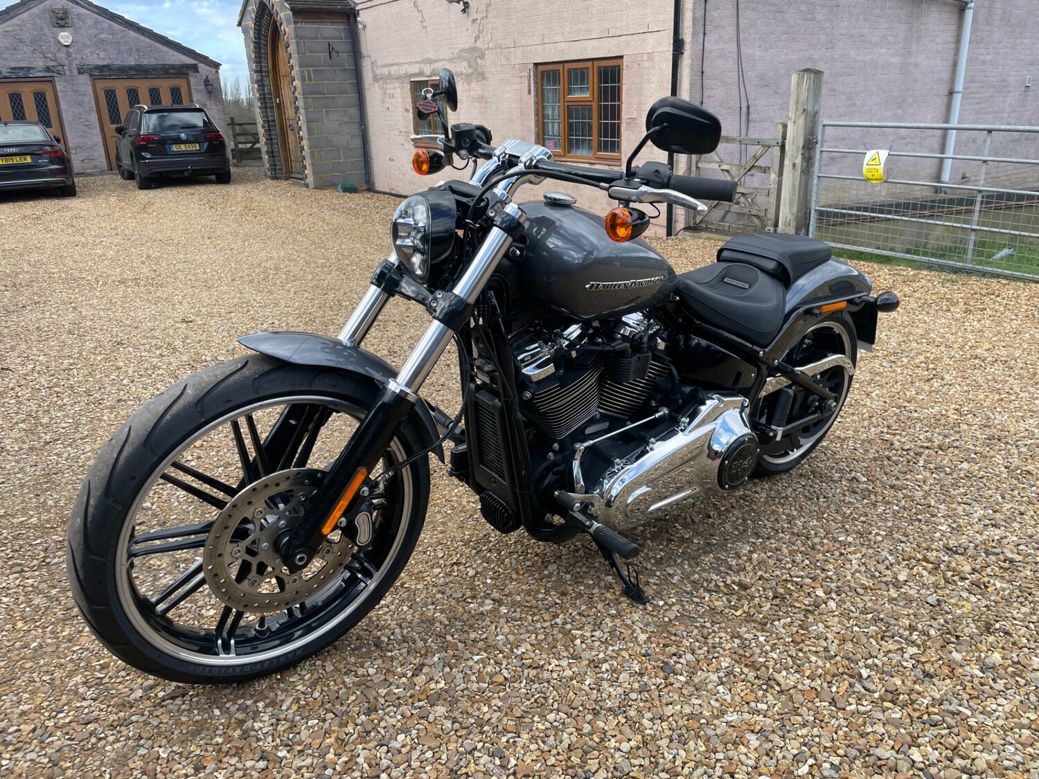 Harley-Davidson SOFTAIL BREAKOUT