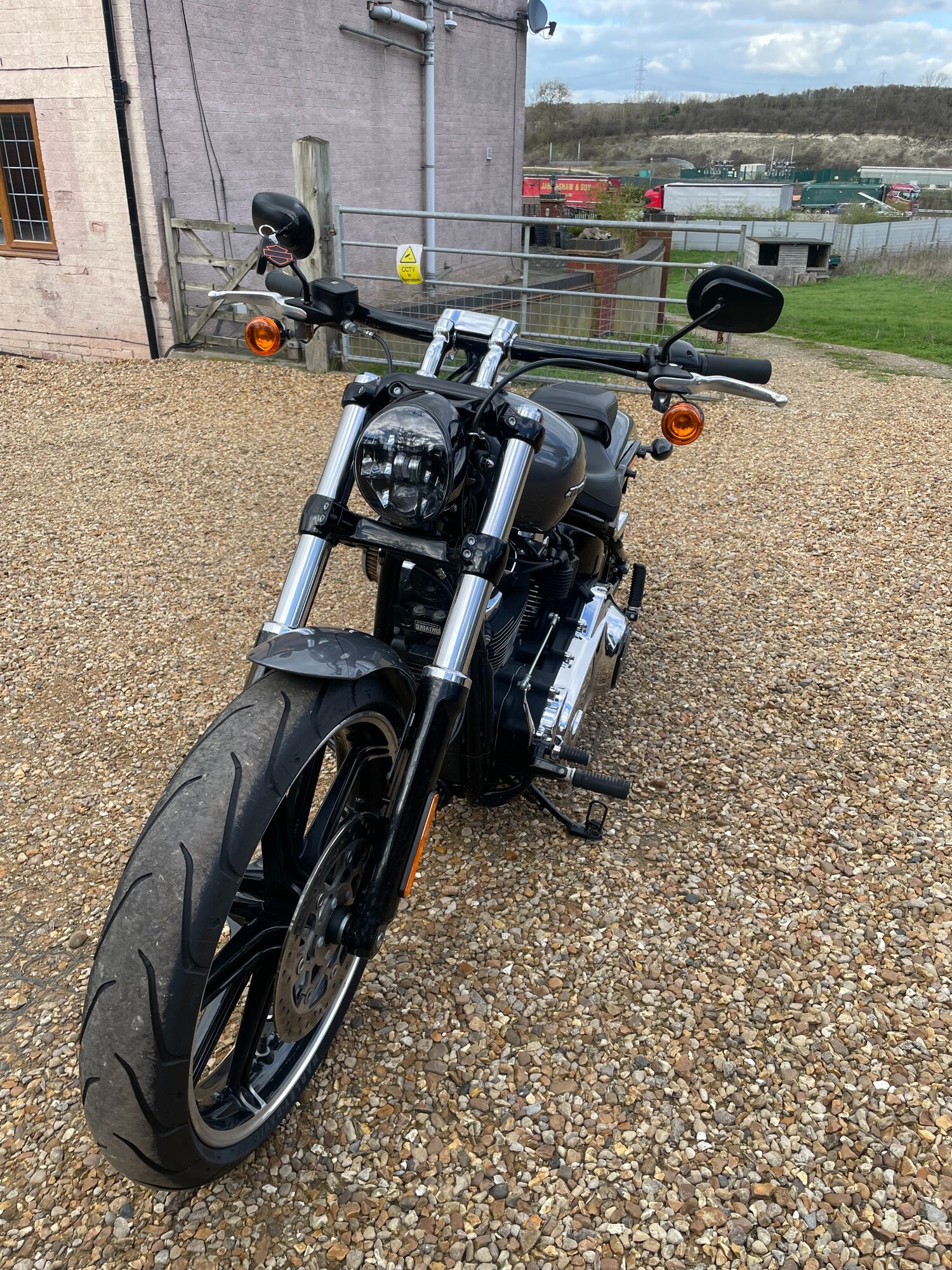 Harley-Davidson SOFTAIL BREAKOUT