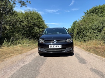 Used Volkswagen Touran 2013 for sale - 79424332: Photo