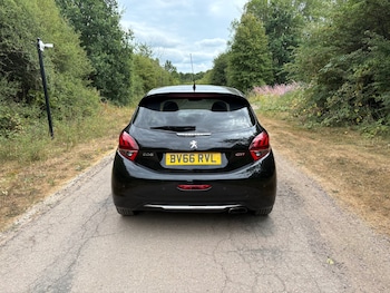 Used Peugeot 208 2016 for sale - 79424249: Photo