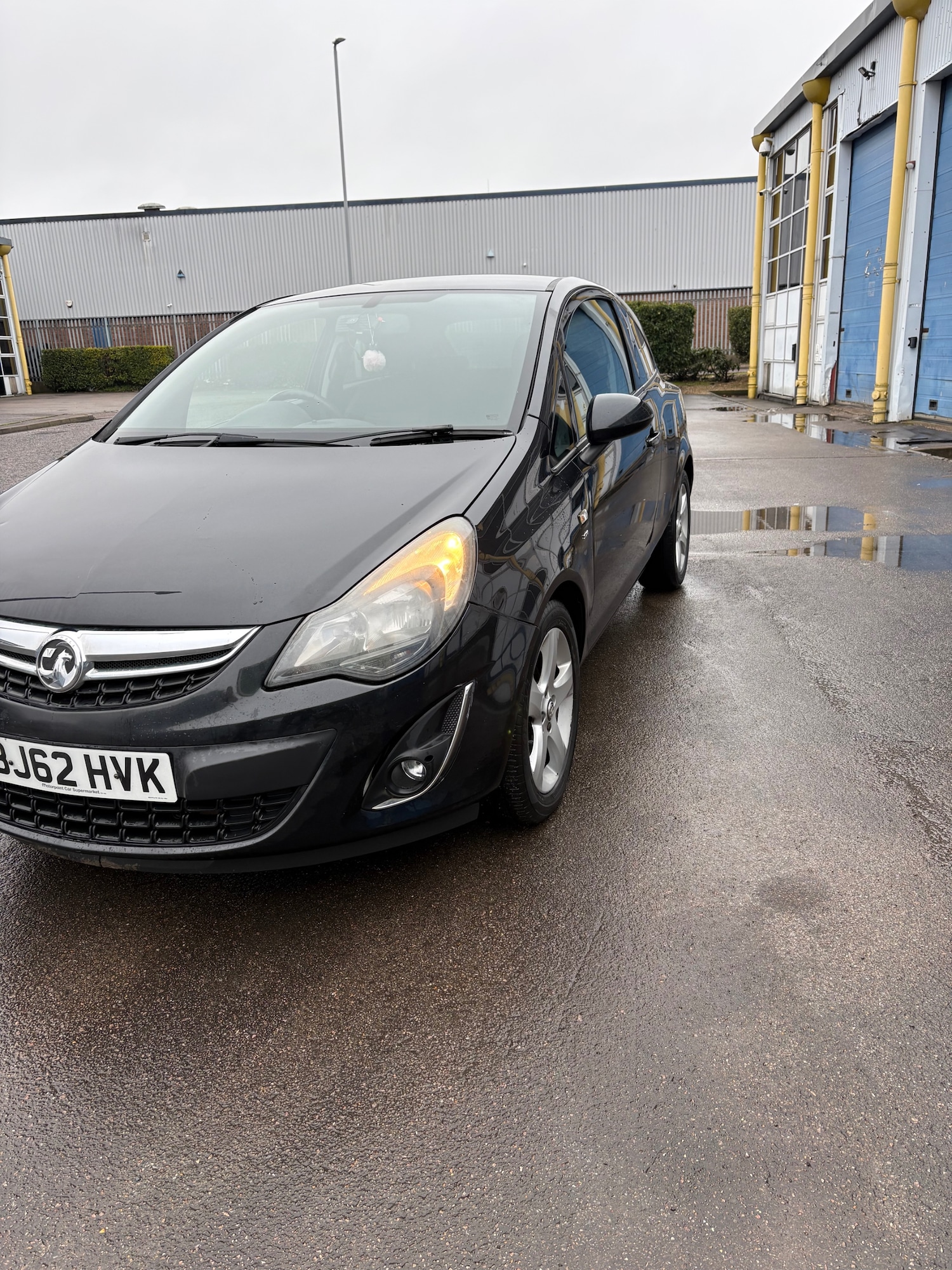 Used Vauxhall Corsa 2013 for sale - 77666201: Photo 3