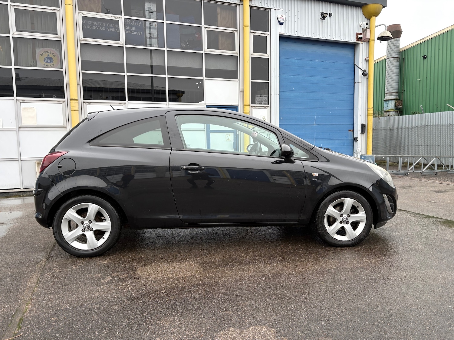 Used Vauxhall Corsa 2013 for sale - 77666201: Photo 9