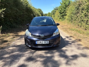 Used Toyota Yaris 2012 for sale - 79674466: Photo