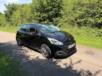 Used Peugeot 208 2016 for sale - 78917608: Photo