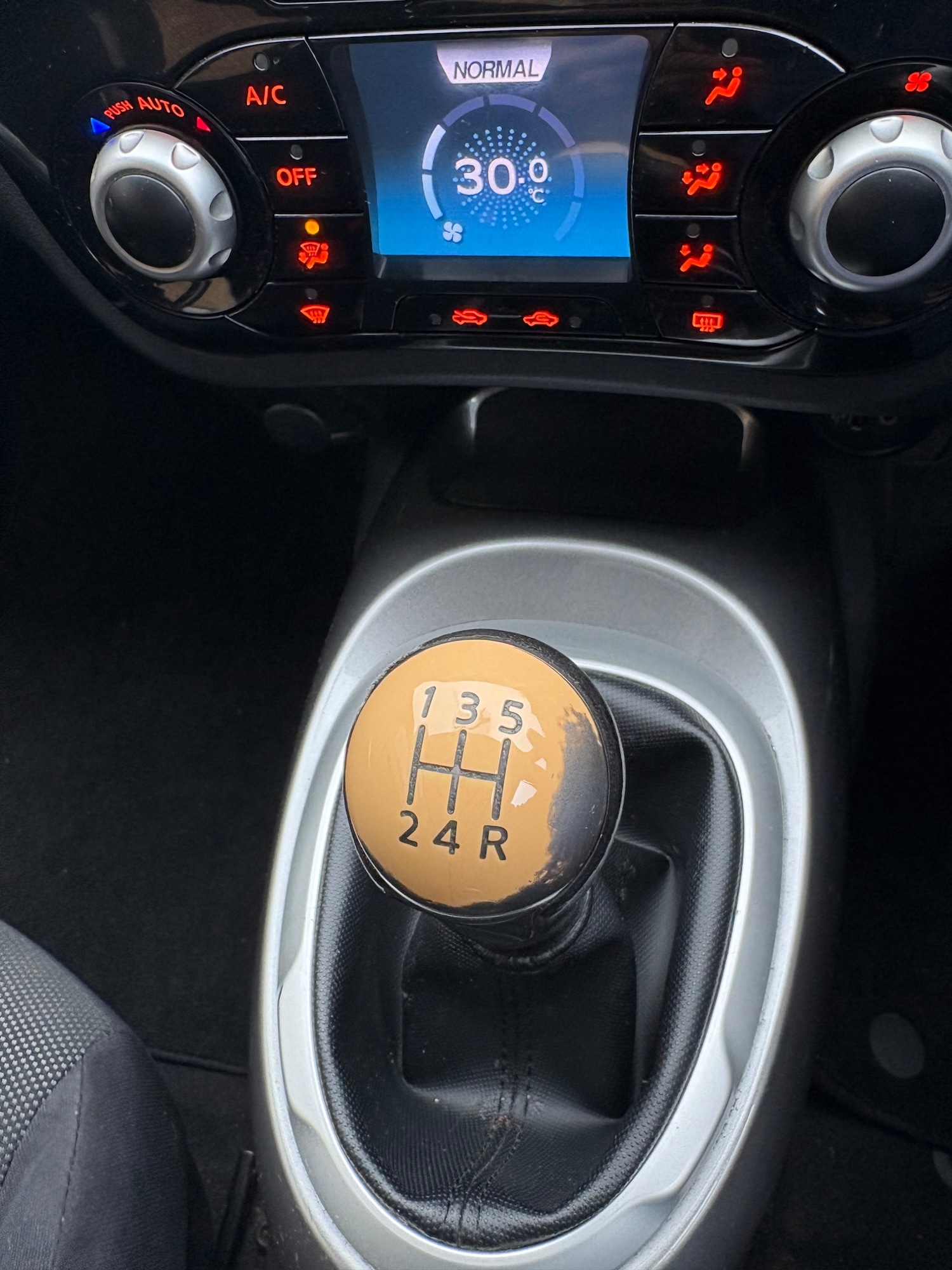 Used Nissan Juke 2013 for sale - 77662875: Photo 8