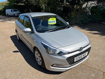 Used Hyundai i20 2018 for sale - 78375485: Photo