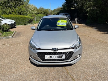 Used Hyundai i20 2018 for sale - 78375485: Photo