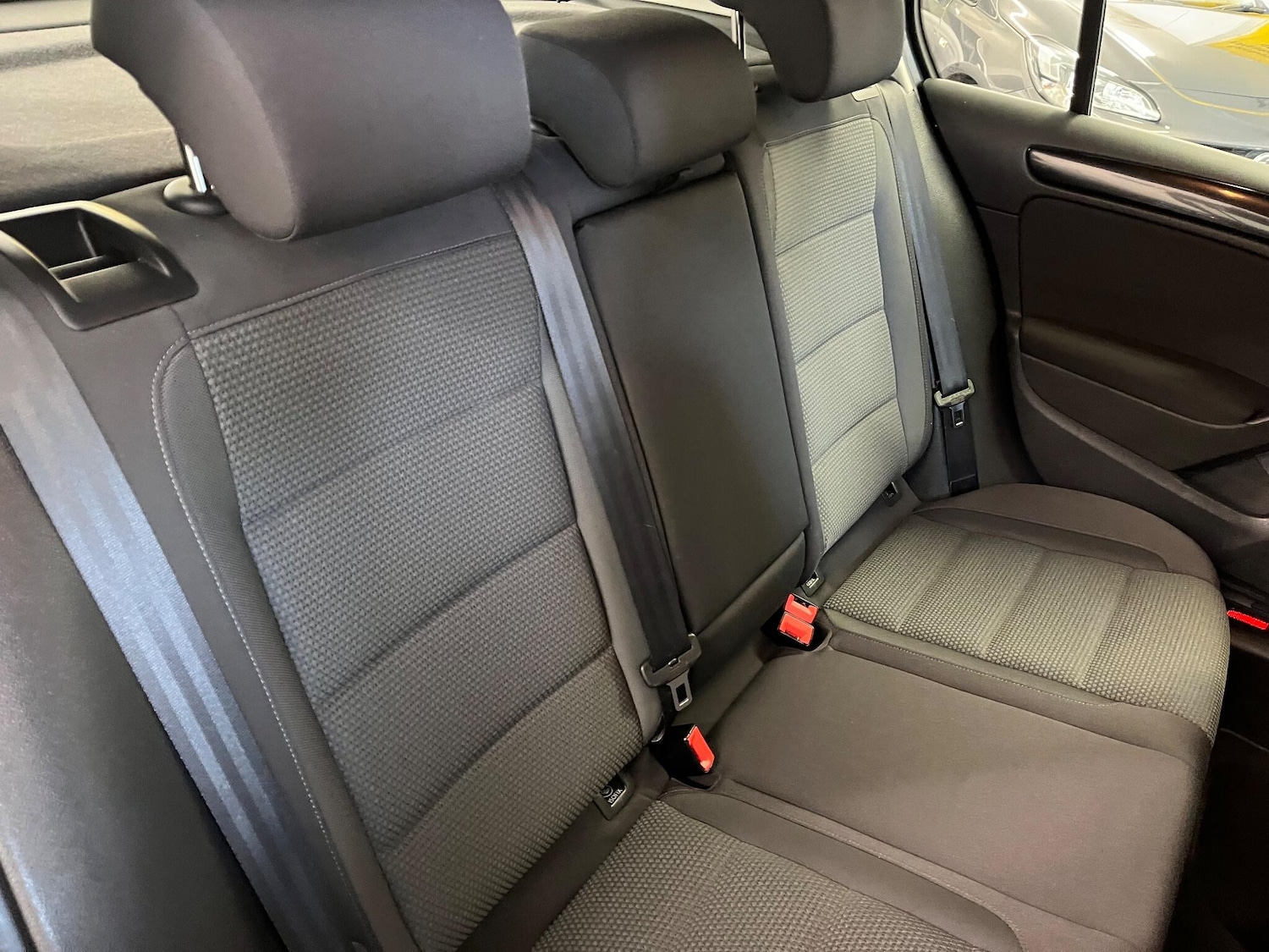 Used Volkswagen Golf 2012 for sale - 77633193: Photo 40