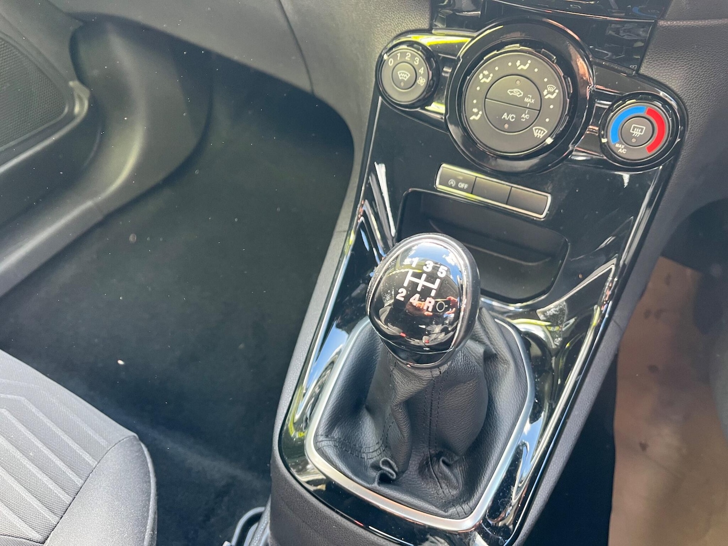 Used Ford Fiesta 2014 for sale - 78034133: Photo 16