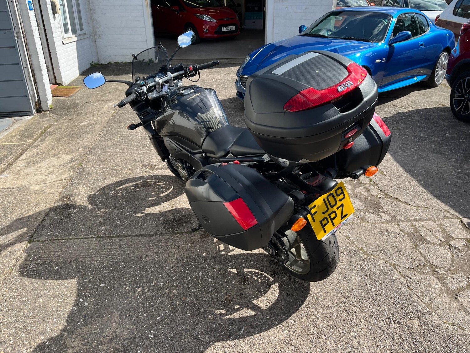 Yamaha FZ