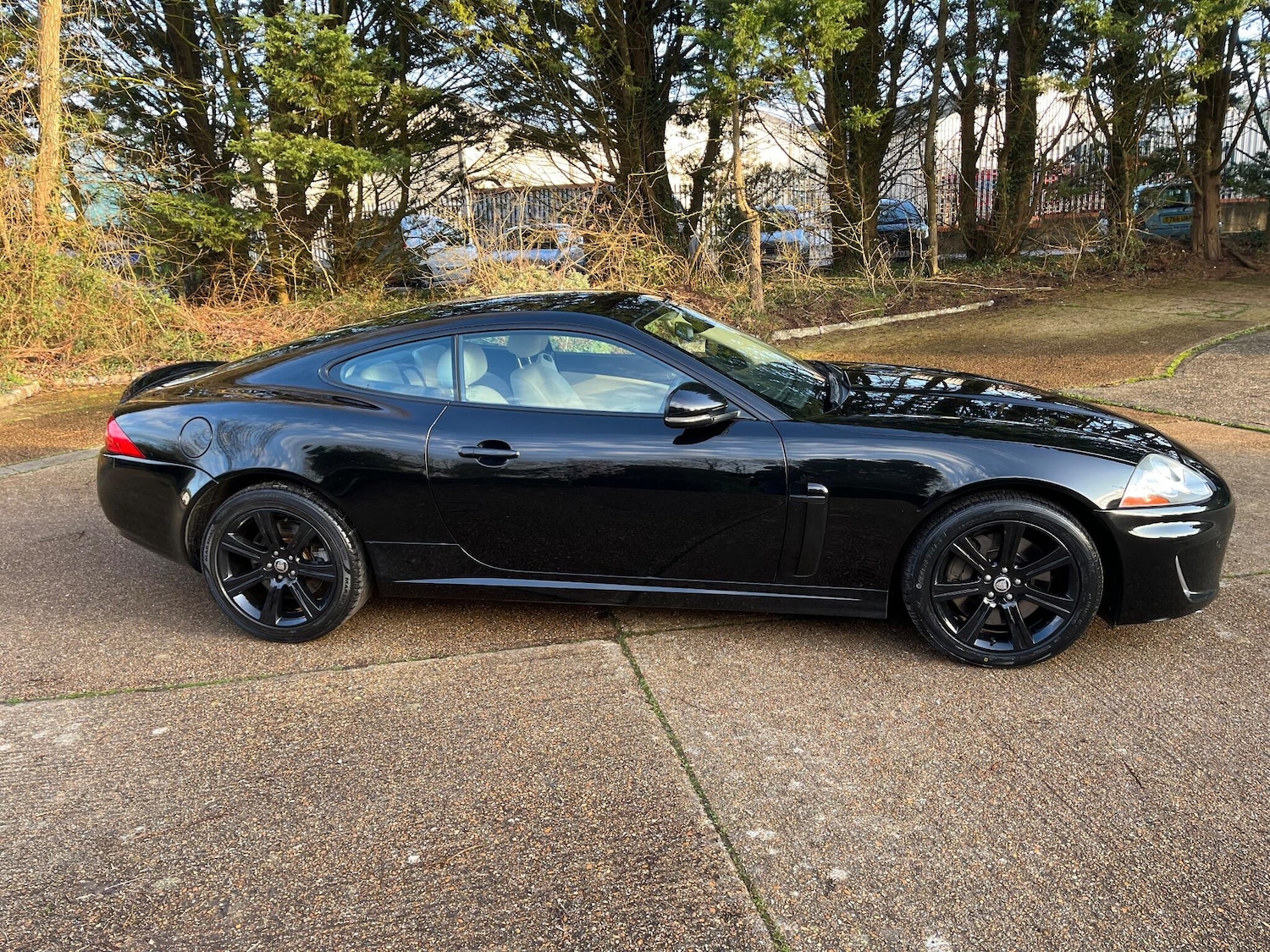 Used Jaguar XK 2011 for sale - 77840026: Photo 12