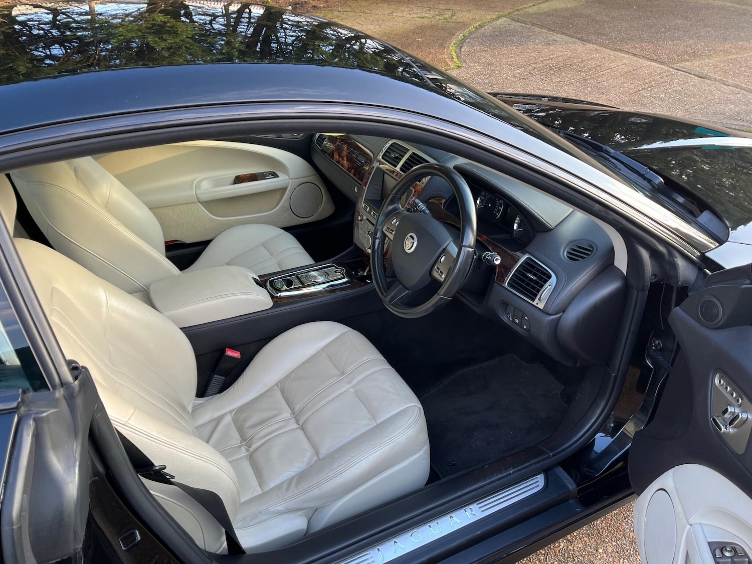 Used Jaguar XK 2011 for sale - 77840026: Photo 13