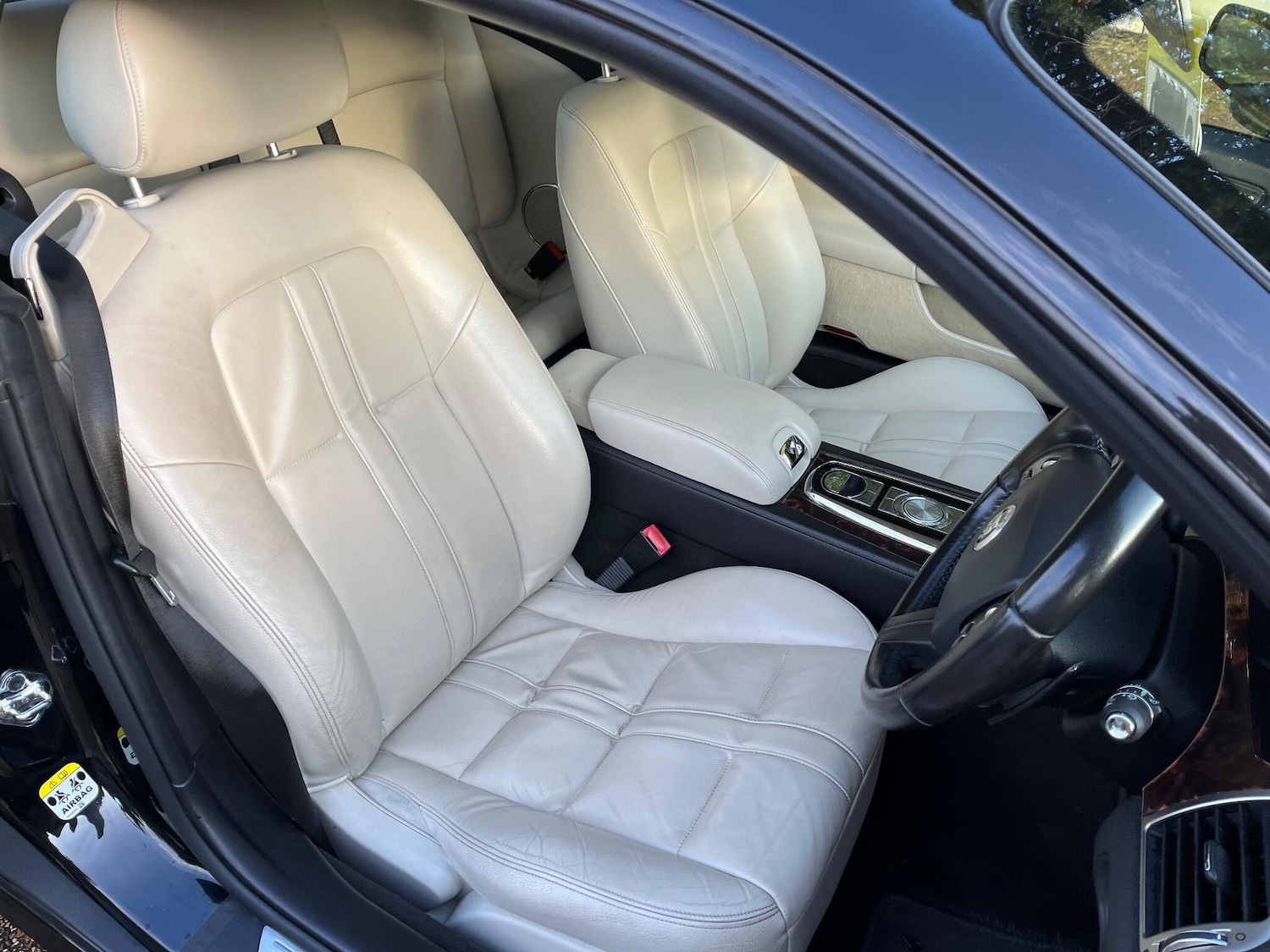 Used Jaguar XK 2011 for sale - 77840026: Photo 14