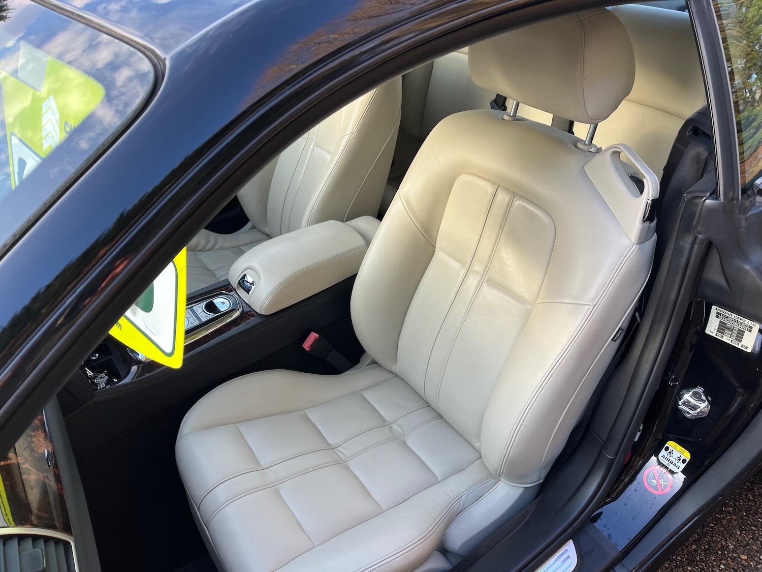 Used Jaguar XK 2011 for sale - 77840026: Photo 17