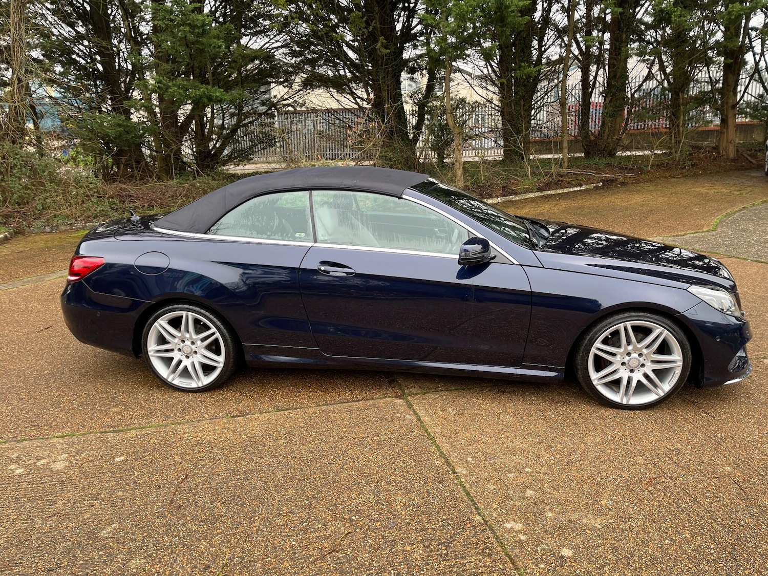 Used Mercedes-Benz E Class for sale - 77854216: Photo 35