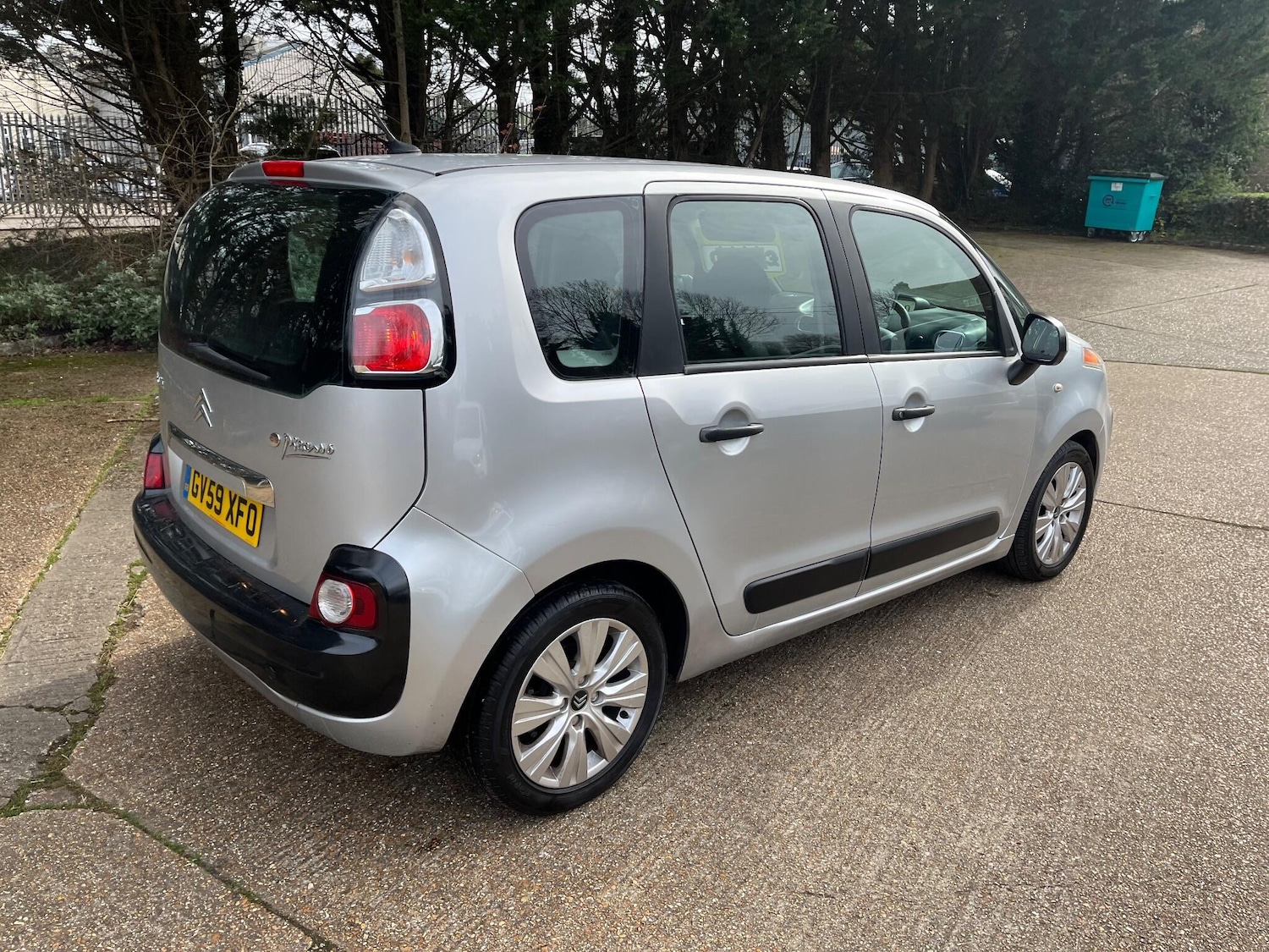 Used Citroen C3 Picasso 2010 for sale - 77882931: Photo 12
