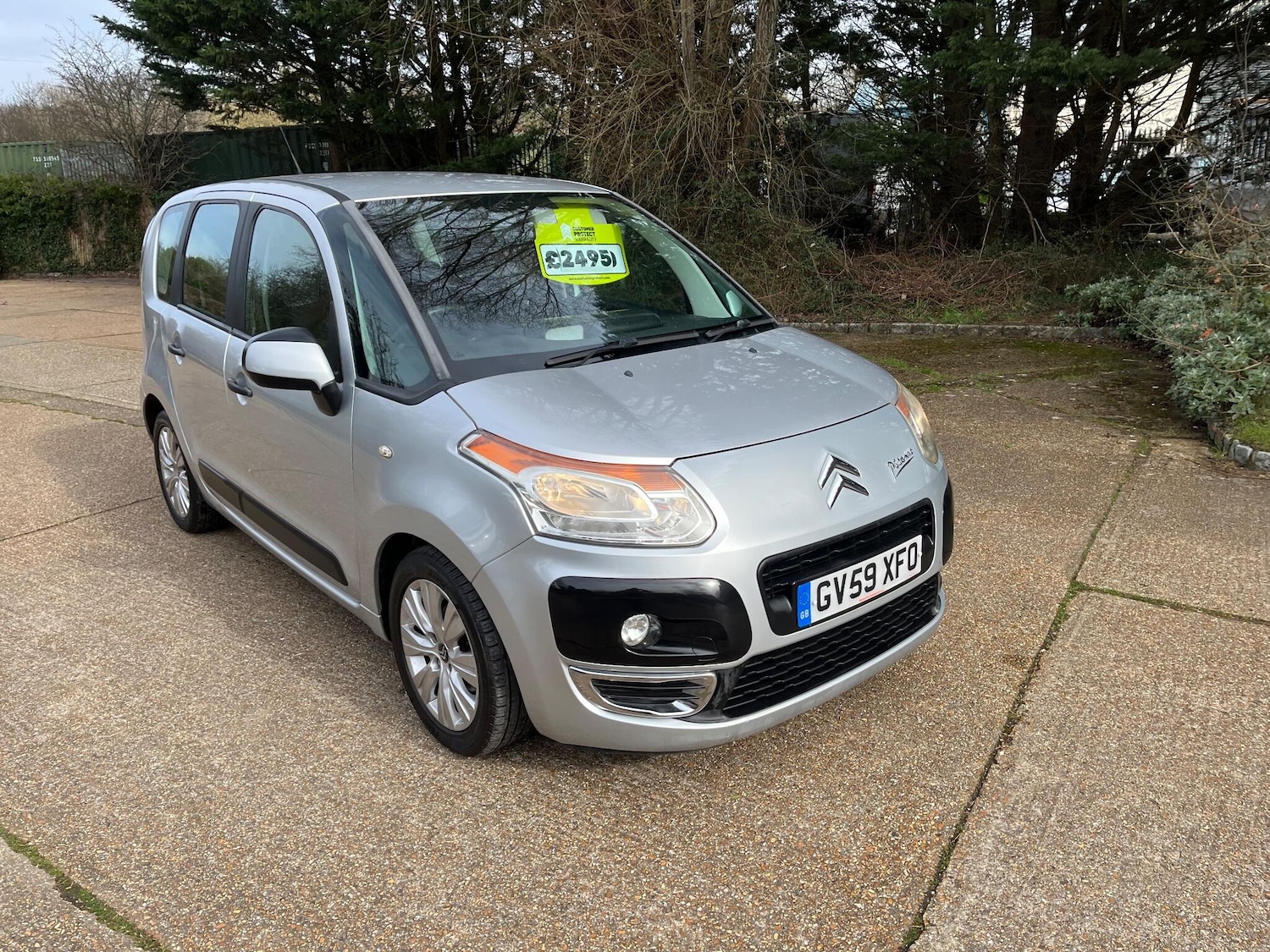 Used Citroen C3 Picasso 2010 for sale - 77882931: Photo 2