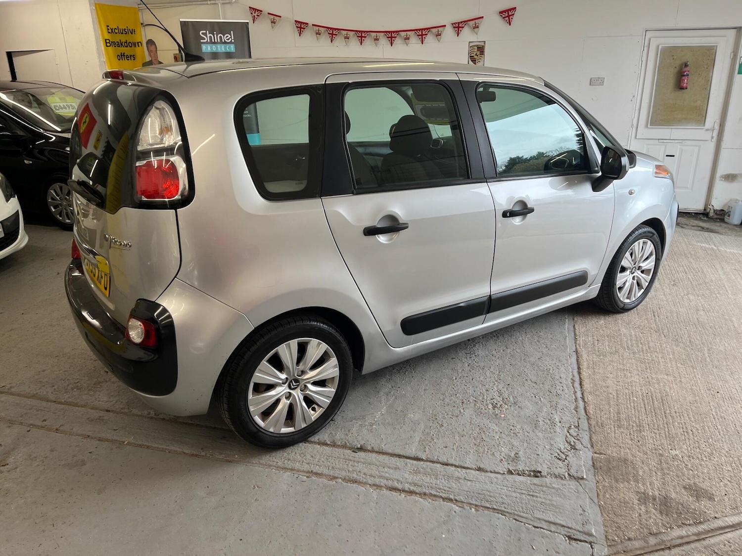 Used Citroen C3 Picasso 2010 for sale - 77882931: Photo 34