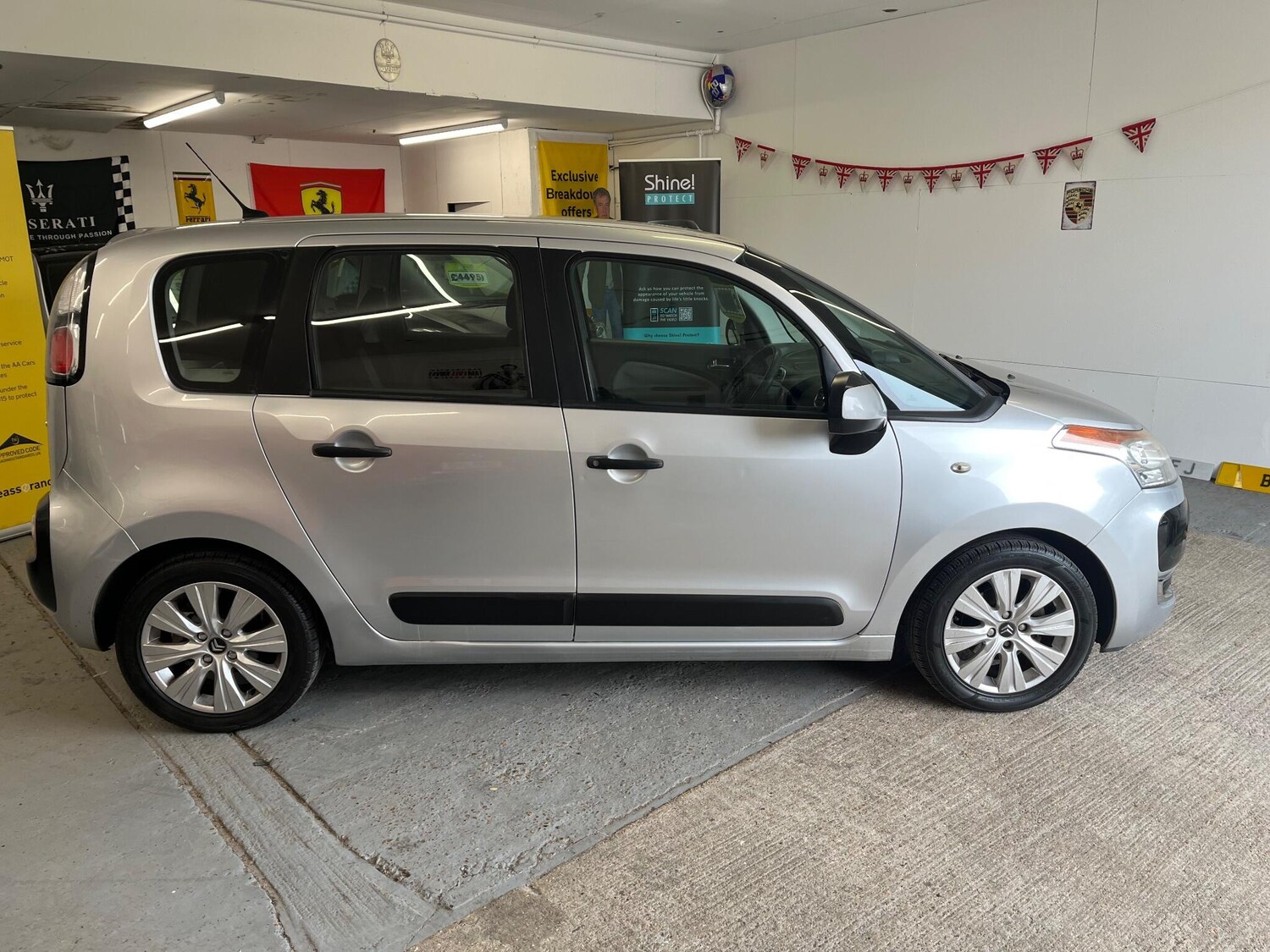 Used Citroen C3 Picasso 2010 for sale - 77882931: Photo 35