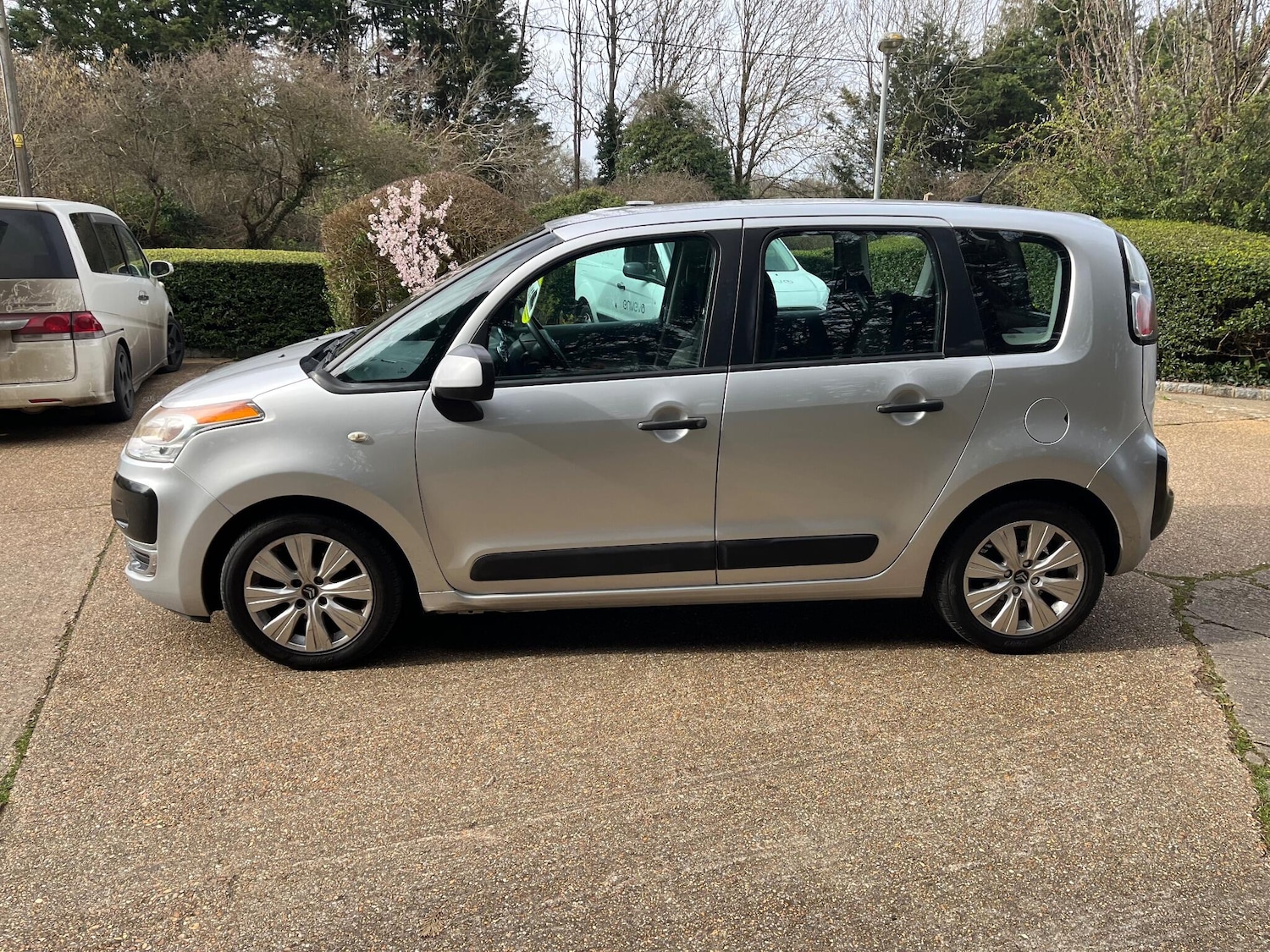 Used Citroen C3 Picasso 2010 for sale - 77882931: Photo 6