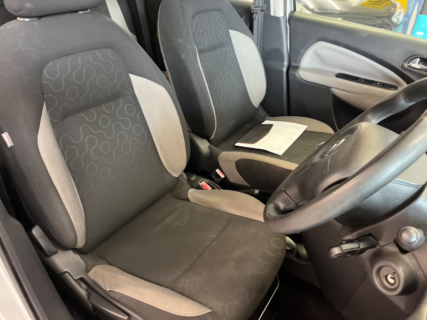 Used Citroen C3 Picasso 2010 for sale - 78100344: Photo 37