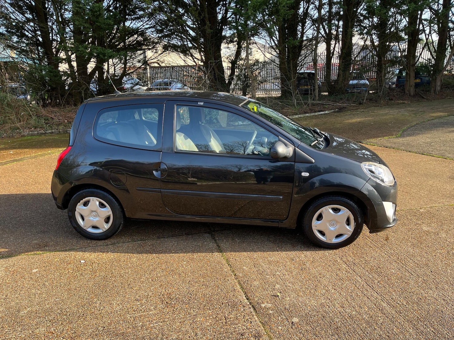 Used Renault Twingo 2011 for sale - 77695875: Photo 13