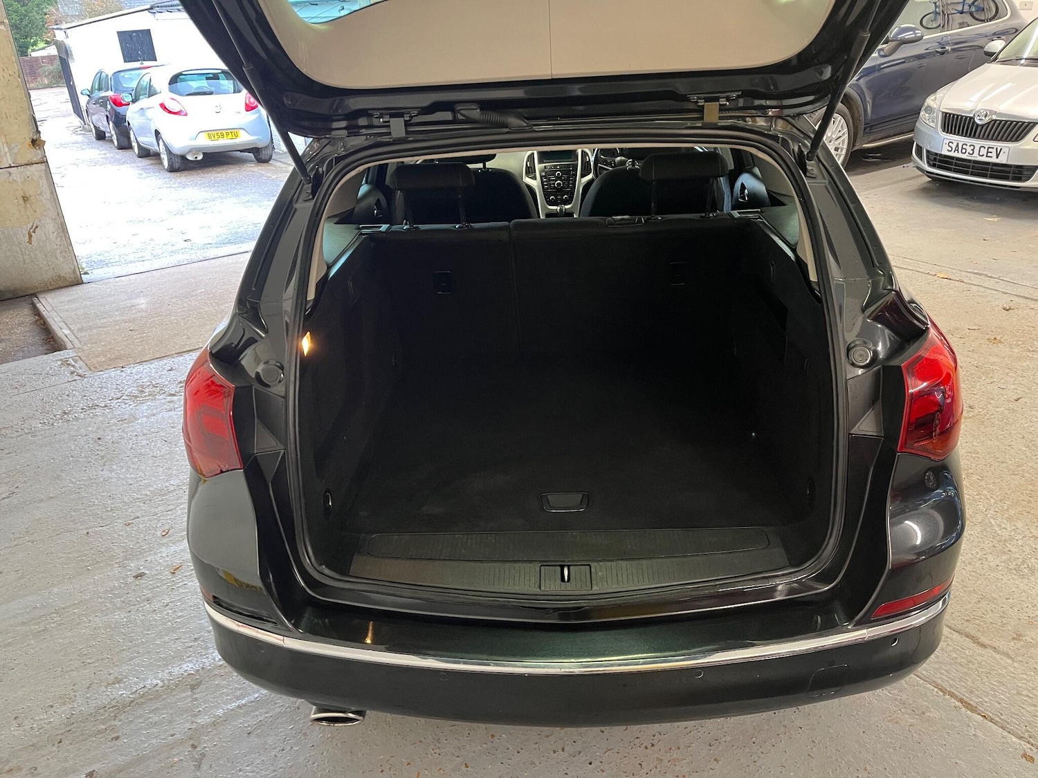 Used Vauxhall Astra 2015 for sale - 77290781: Photo 35