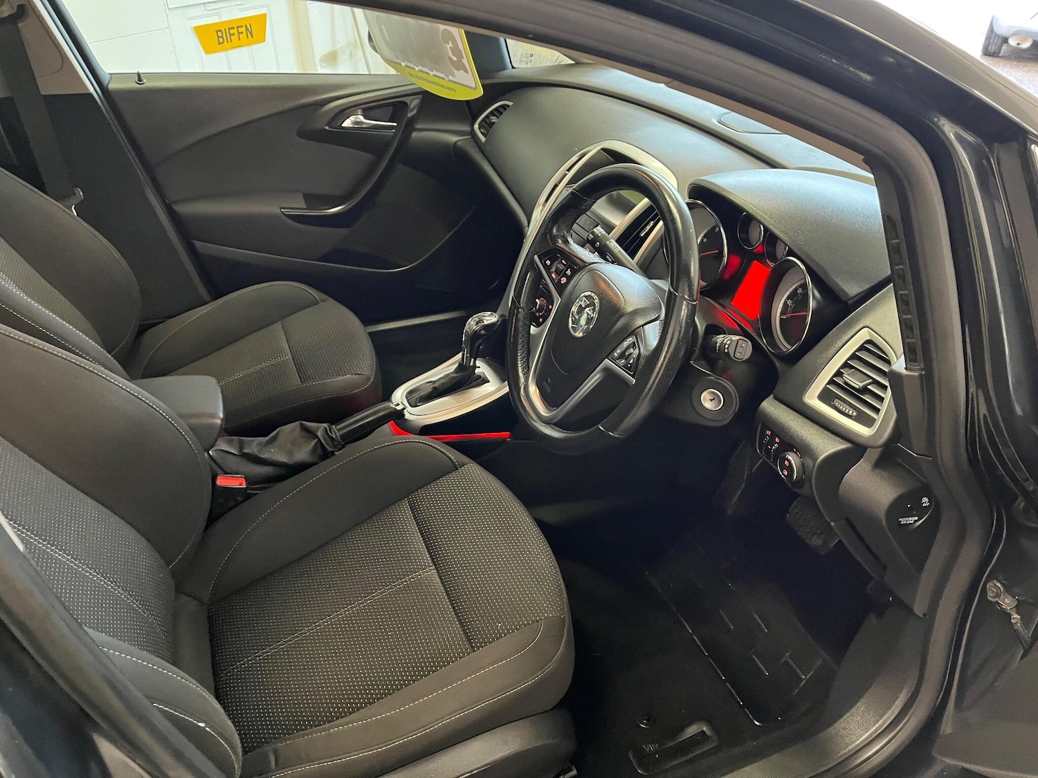 Used Vauxhall Astra 2015 for sale - 77290781: Photo 39